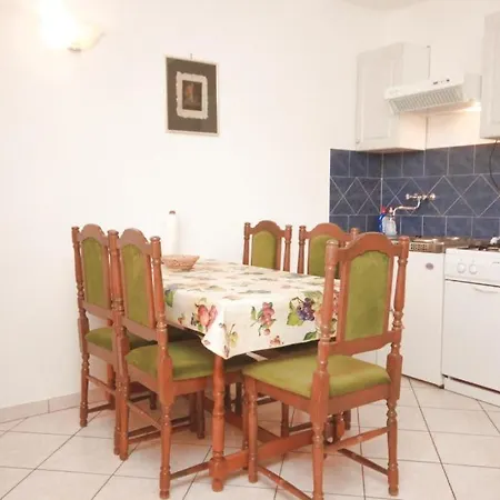 Valbandon 7200b דירה *